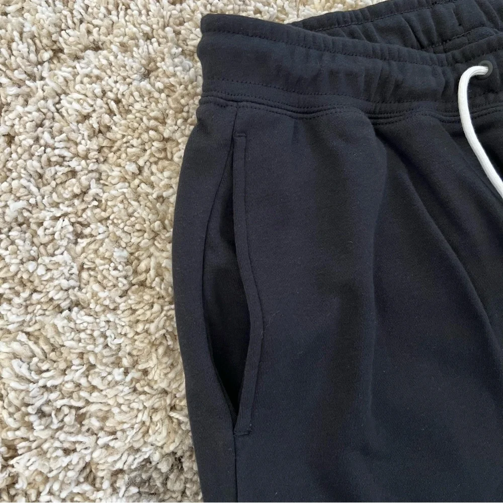 ✔️NWT✔️ NIKE Sportswear Swoosh Swoosh Logo Jogger Pants - Picture 7 of 13